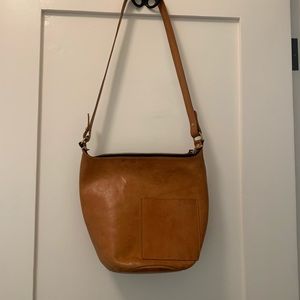 Petite Jeannie Crossbody